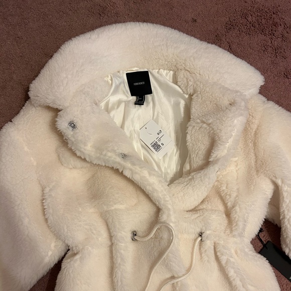 Faux fur jacket - Picture 3 of 3